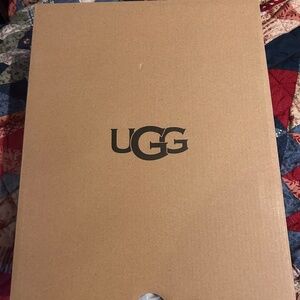 Brand new classic mini uggs black.